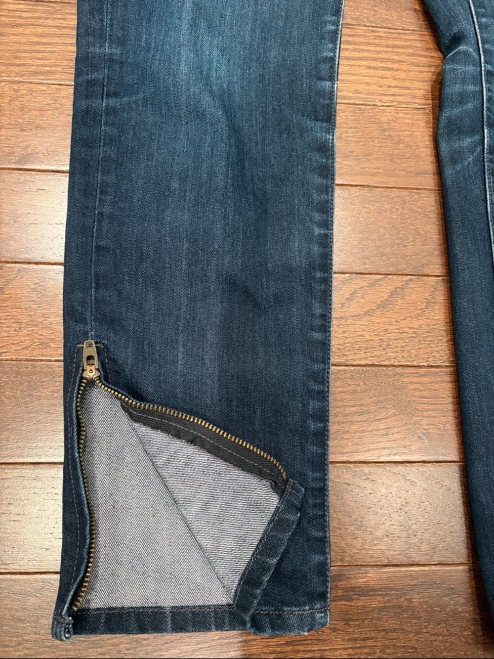 Uniqlo High Rise Skinny Side Hip Zipper and Ankle Zip Jeans Dark Wash Size 26 - Picture 6 of 14